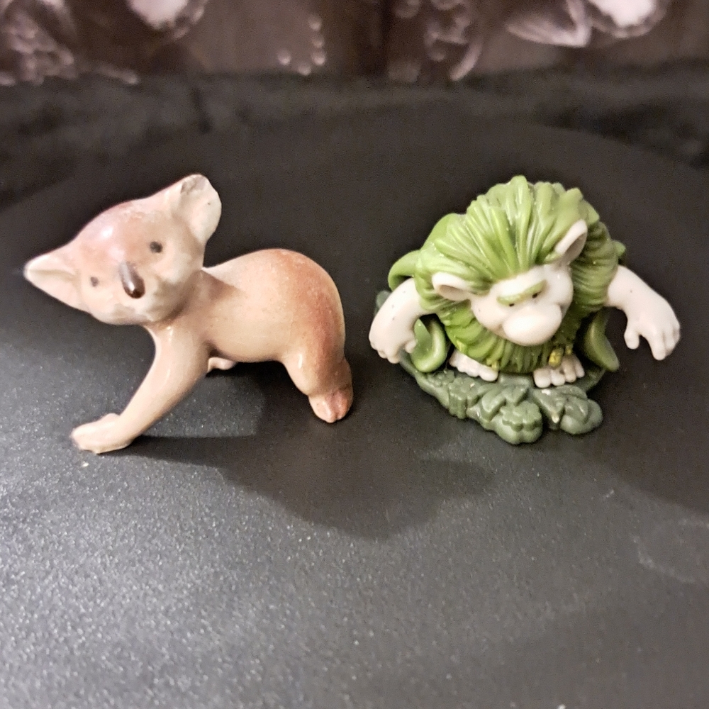 Small Pet Figurine Set - Tan and Green